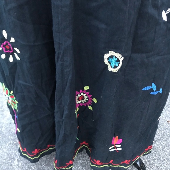 NDS black with machine embroidery maxi skirt size M - Picture 2 of 7